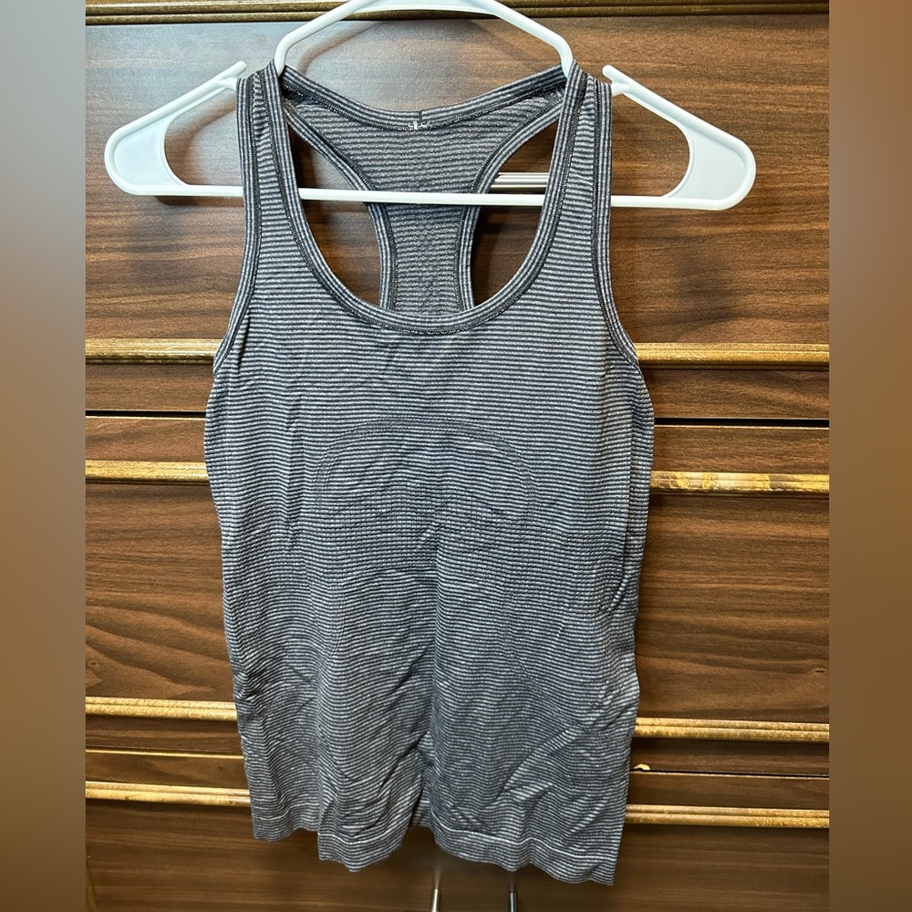 Lululemon Run: Swiftly Tech Racerback *Stripe Size 6